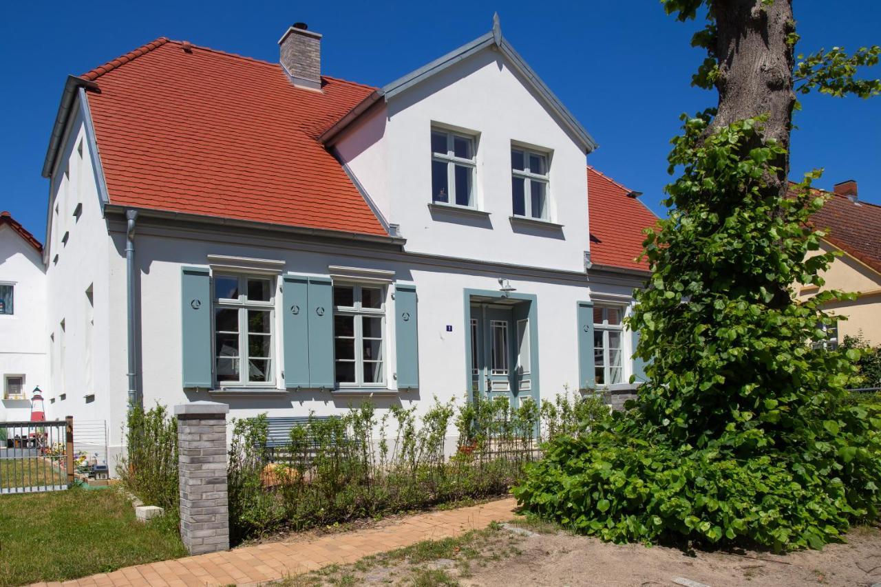 Kapitaenshaus Luv & Lee Villa Wustrow  Exterior photo