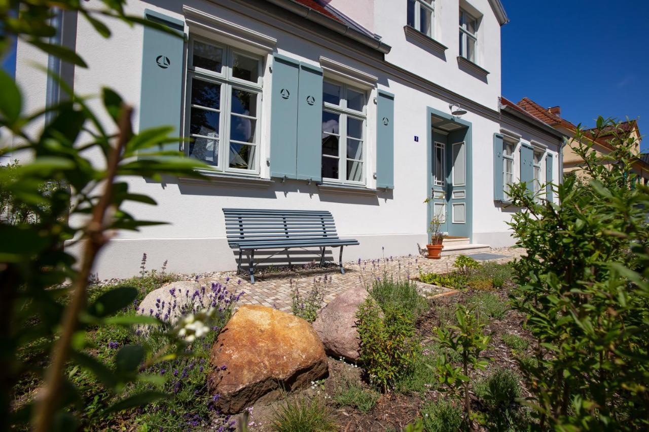 Kapitaenshaus Luv & Lee Villa Wustrow  Exterior photo